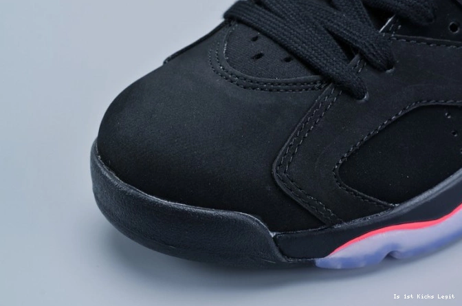 6 Retro 384664-023 